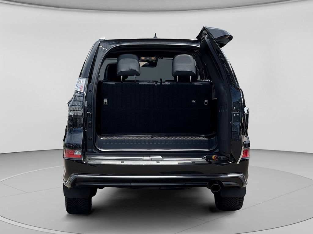 Used 2023 Lexus GX 460 Luxury w/ Sport Design Package AWD/4WD image 29