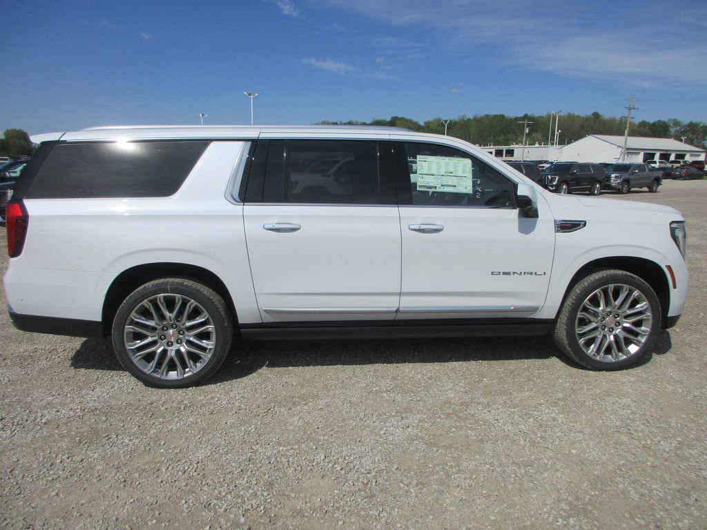 New 2026 GMC Yukon XL Denali AWD/4WD image 3
