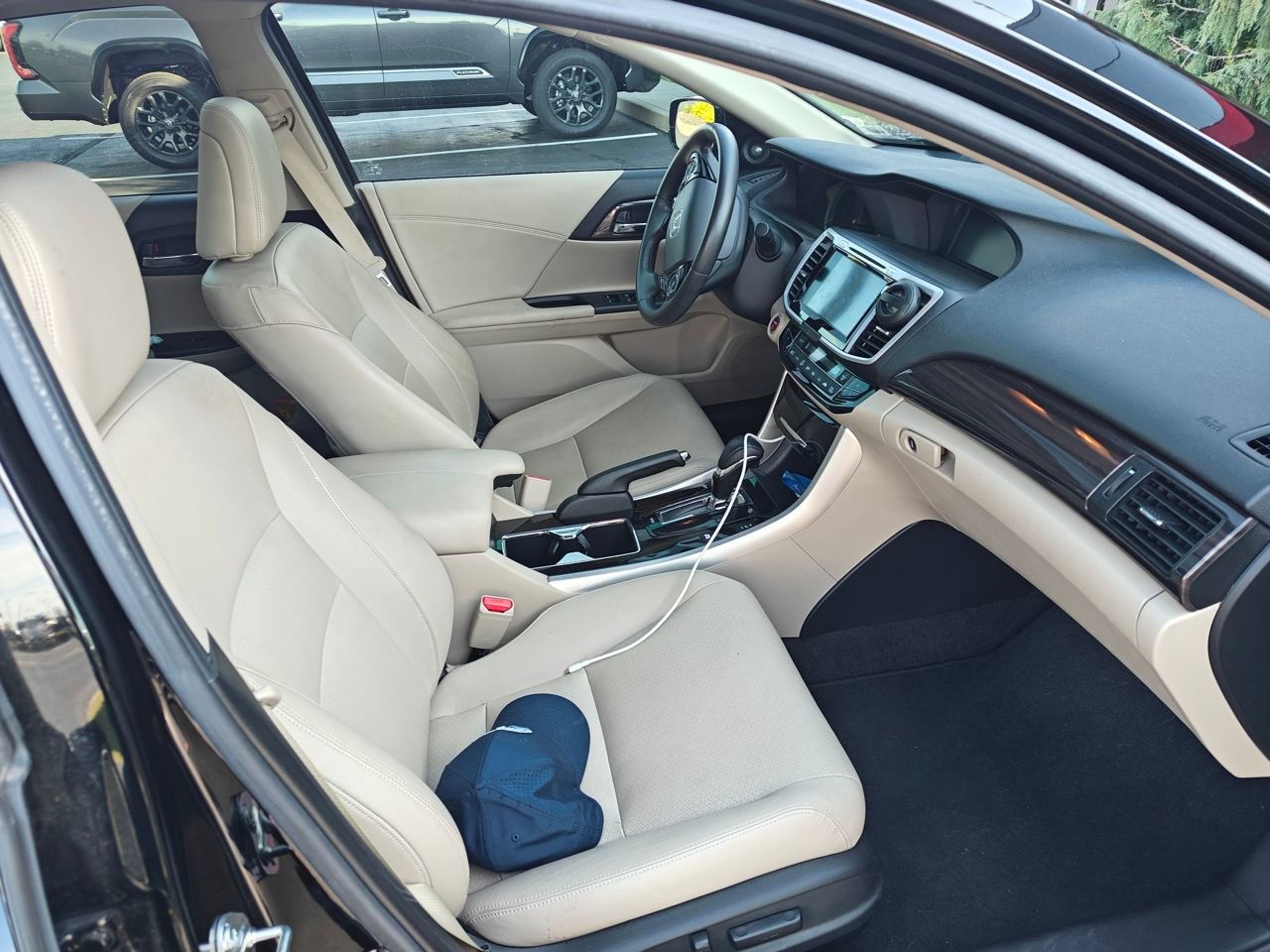 Used 2017 Honda Accord EX-L image 6