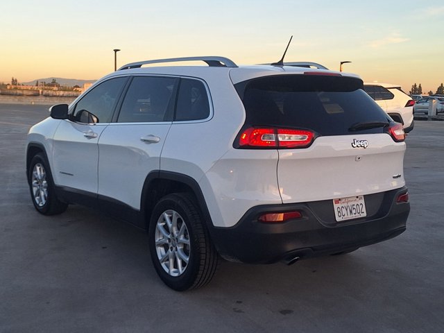 Used 2018 Jeep Cherokee Latitude FWD image 7