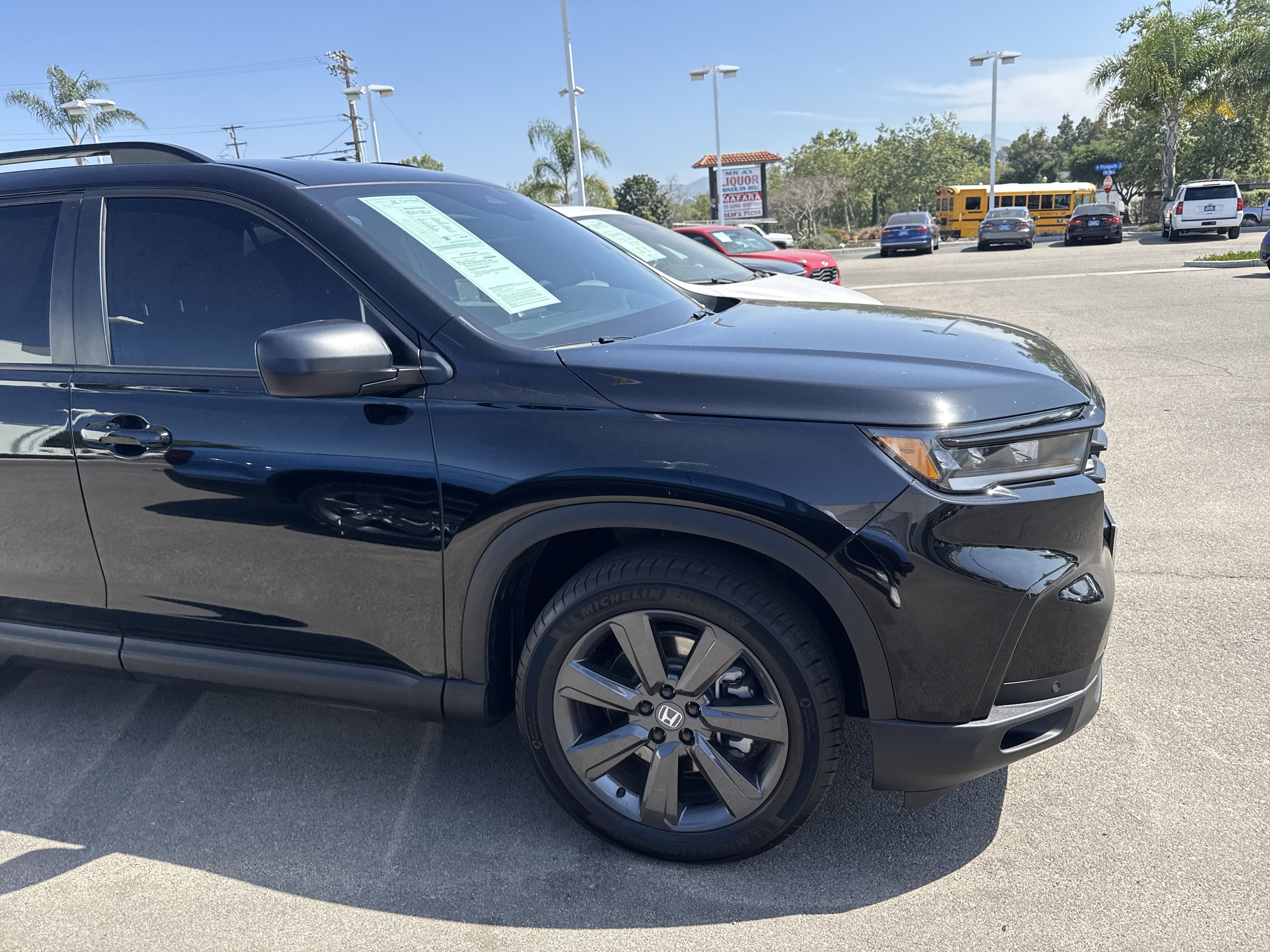 Certified 2025 Honda Pilot Sport image 8