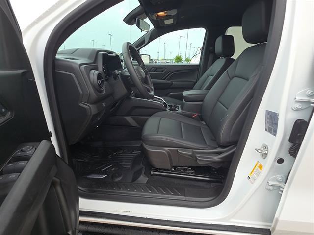 Used 2024 Chevrolet Colorado Trail Boss w/ Advanced Trailering Package AWD/4WD image 13