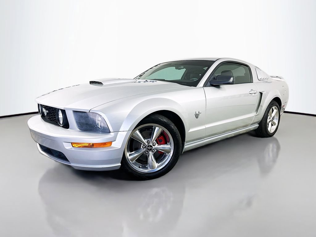 Used 2009 Ford Mustang GT Premium RWD image 3