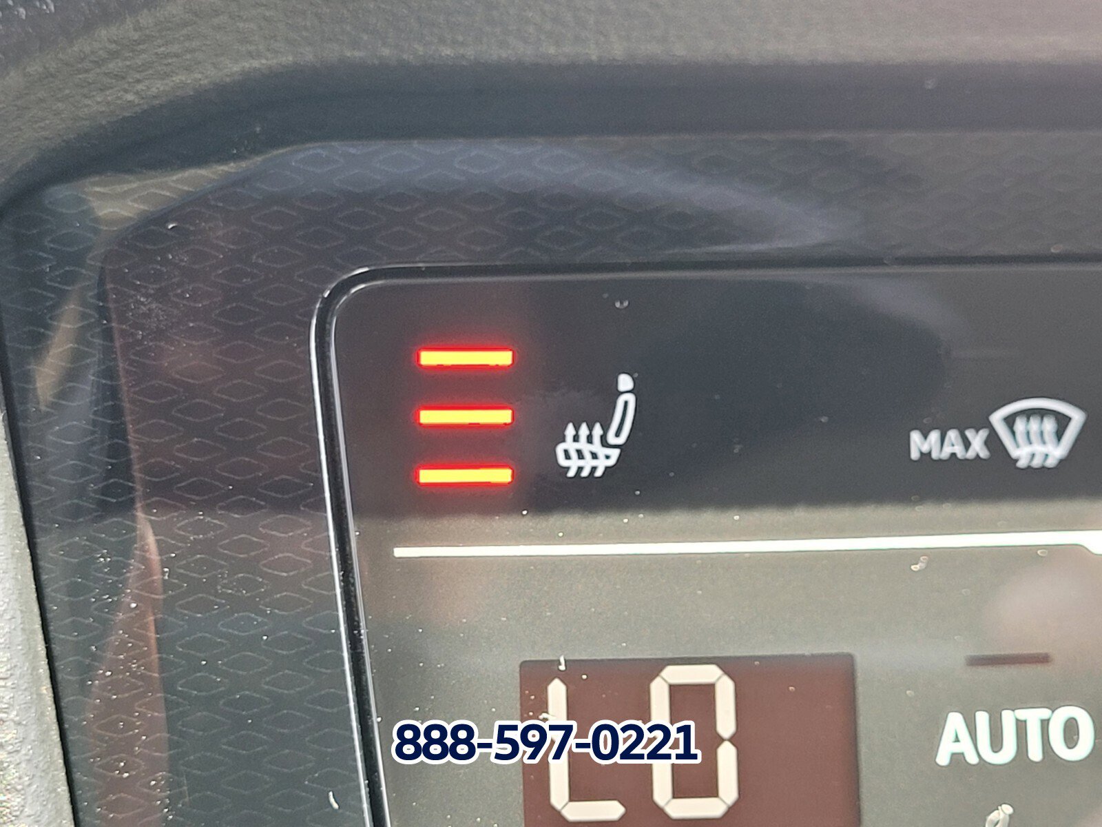 New 2025 Volkswagen Taos SE image 13