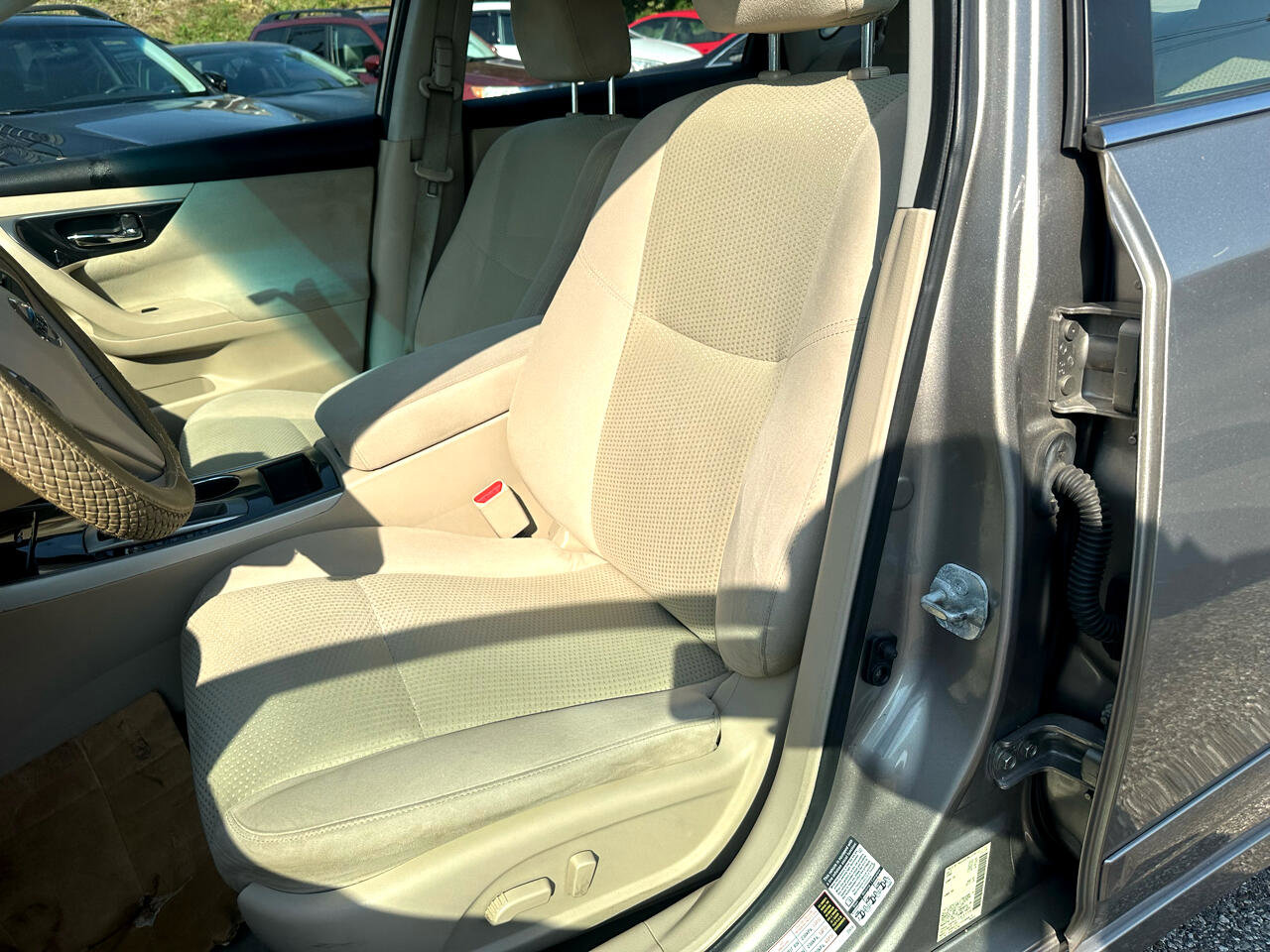 Used 2014 Nissan Altima 2.5 SV image 14