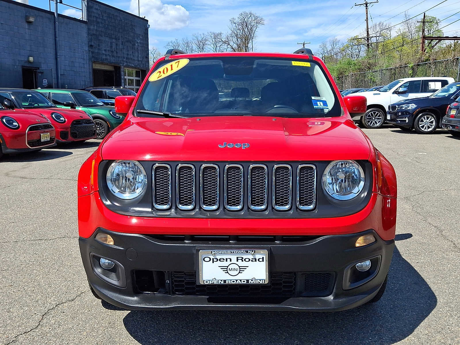 Used 2017 Jeep Renegade Latitude image 2
