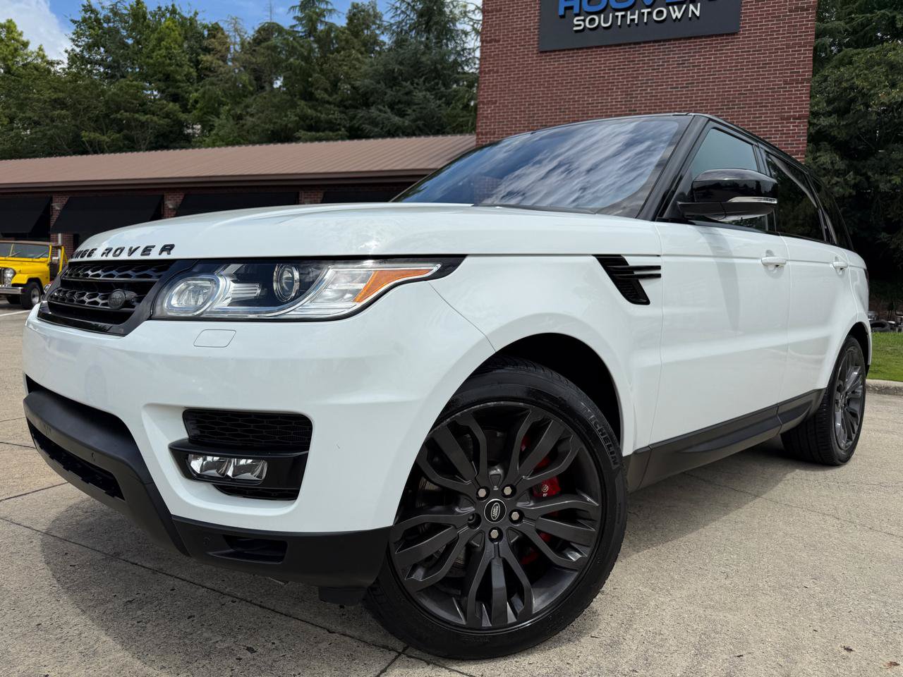 Used 2017 Land Rover Range Rover Sport Supercharged AWD/4WD image 1