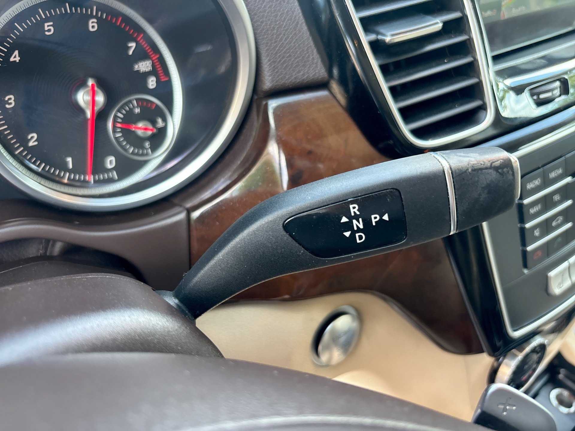 Used 2018 Mercedes-Benz GLS 450 4MATIC w/ Premium Package image 23