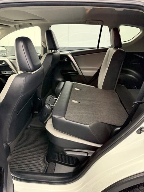 Used 2018 Toyota RAV4 Limited w/ Advanced Technology Package AWD/4WD image 50