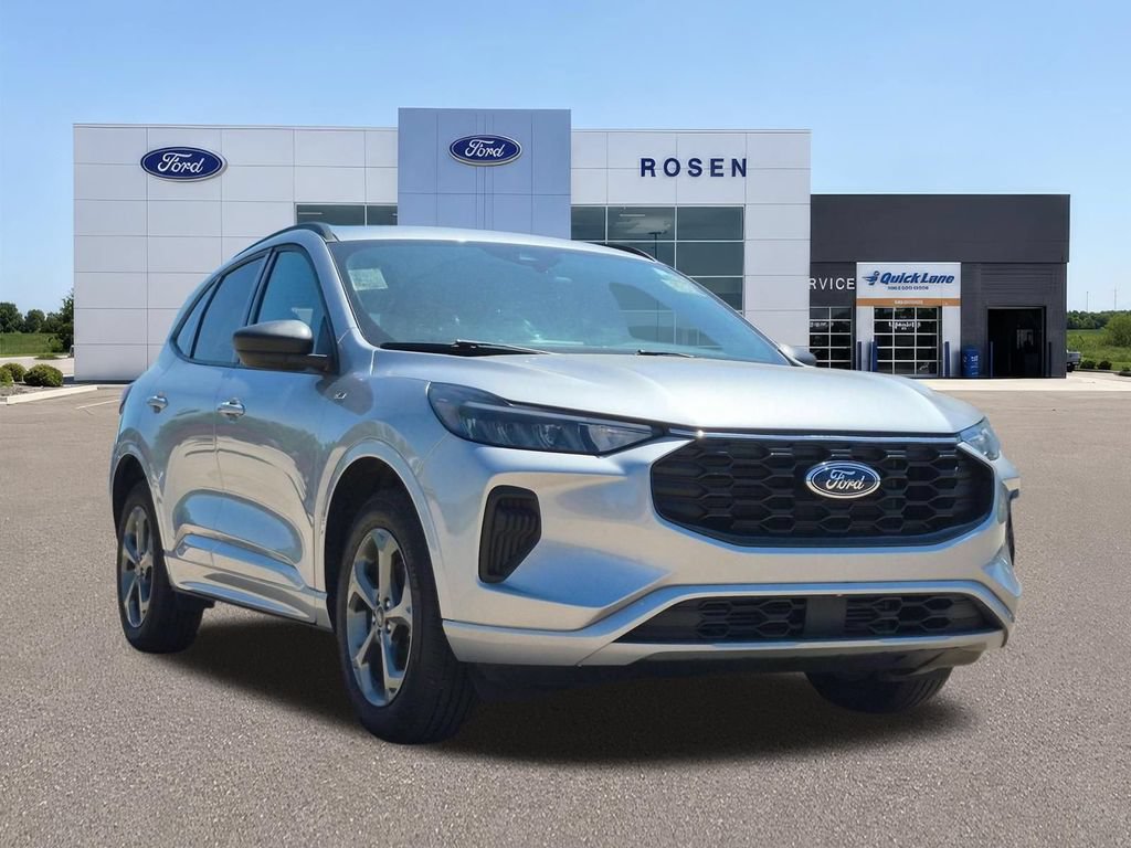 Used 2024 Ford Escape ST-Line w/ Tech Pack #1 AWD/4WD image 5