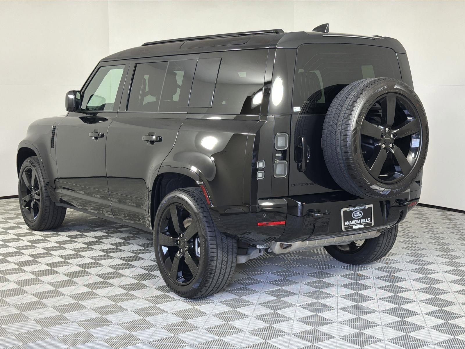 New 2026 Land Rover Defender 110 X-Dynamic SE image 3