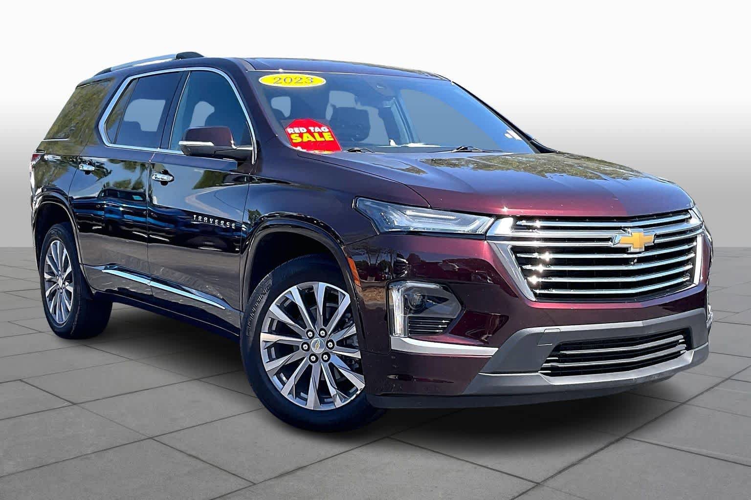Certified 2023 Chevrolet Traverse Premier FWD image 3
