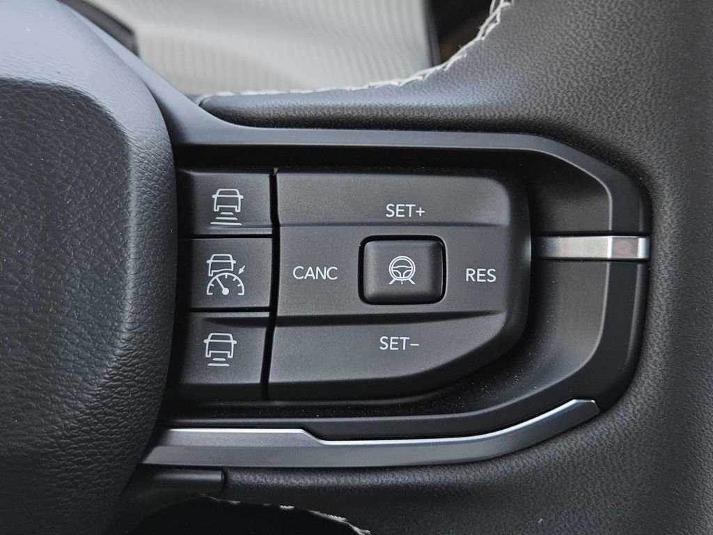 New 2026 Jeep Cherokee Limited image 18