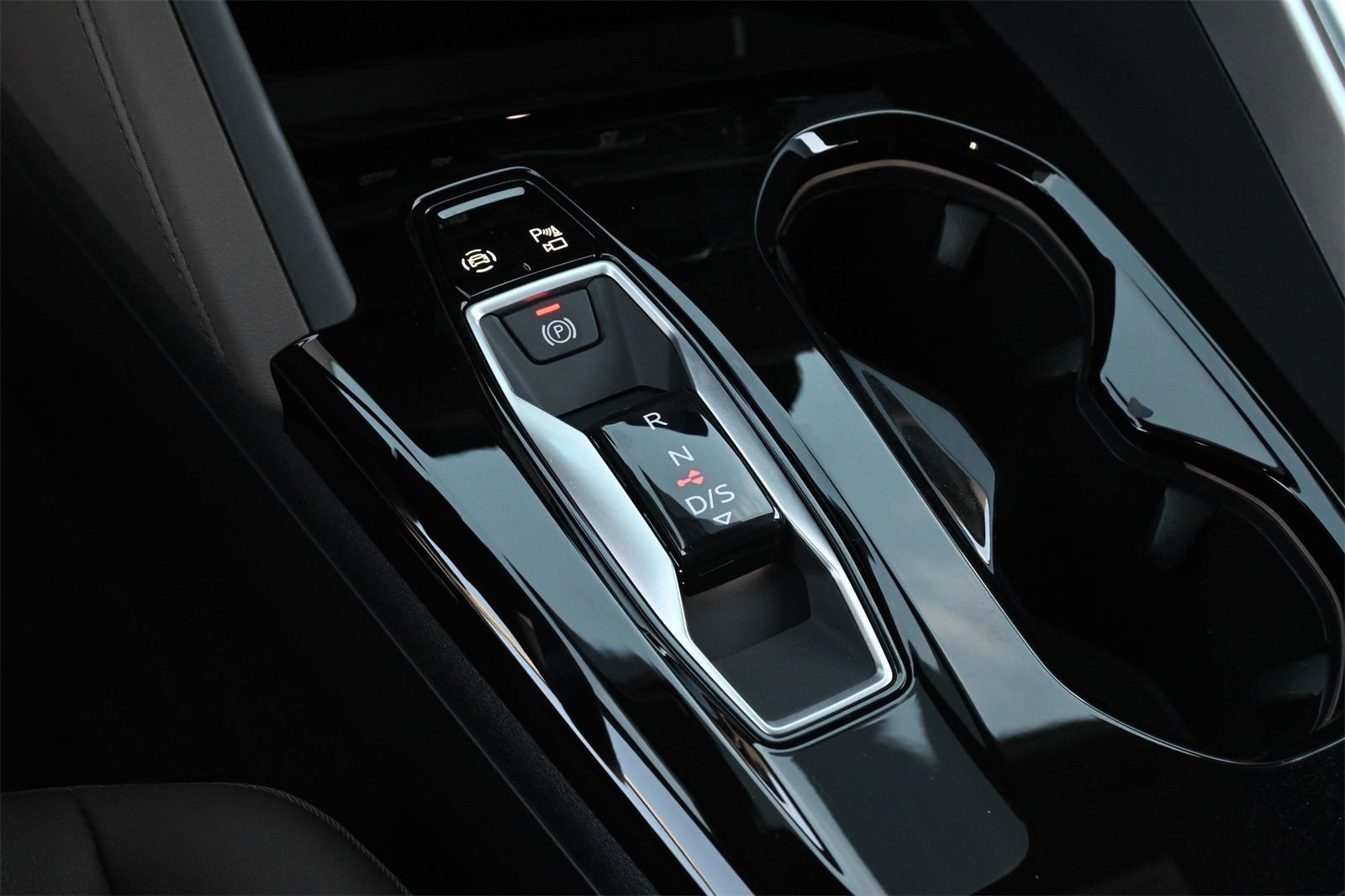 Certified 2025 Audi Q5 Premium w/ Convenience Package image 11