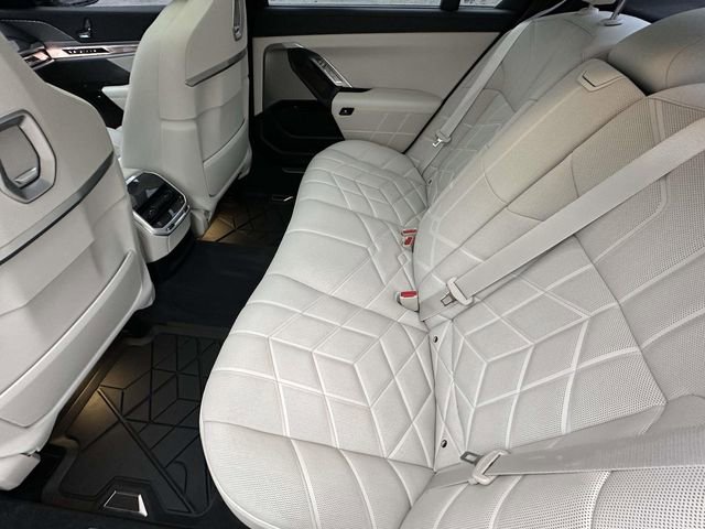 Certified 2023 BMW 760i xDrive AWD/4WD image 19
