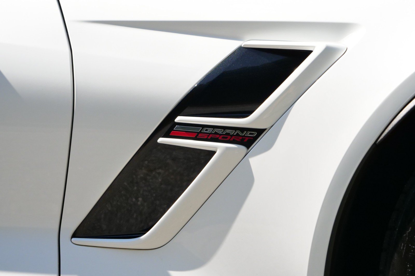 Used 2019 Chevrolet Corvette Grand Sport RWD image 36