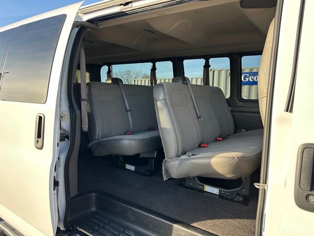 Used 2023 Chevrolet Express 3500 LT w/ LT Preferred Equipment Group RWD image 12