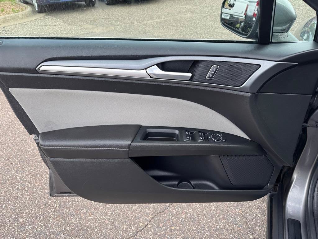 Used 2013 Ford Fusion S FWD image 16