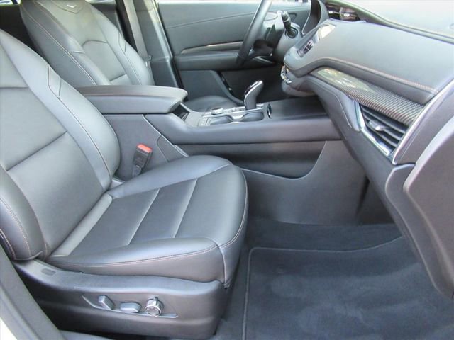 Used 2021 Cadillac XT4 Sport w/ Driver Awareness Package image 9