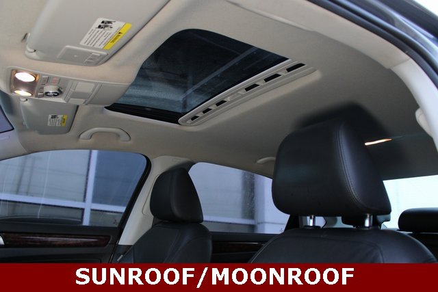Used 2013 Volkswagen Passat TDI SEL Premium image 17