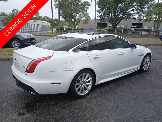 Used 2016 Jaguar XJ R-Sport RWD image 21