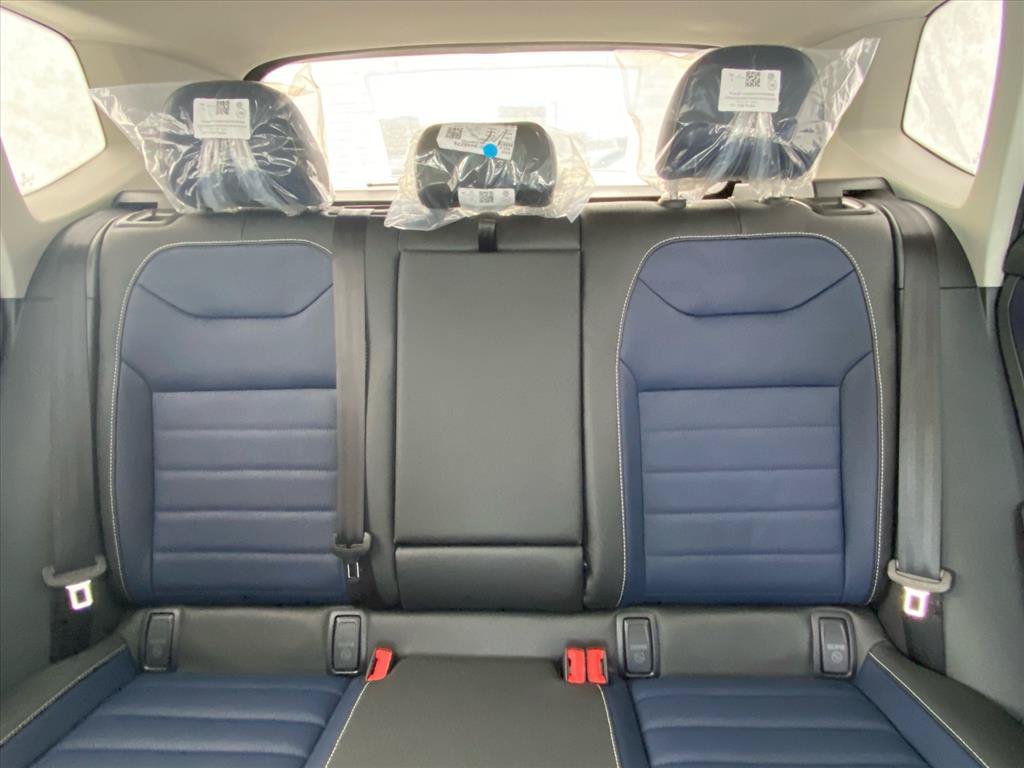 New 2026 Volkswagen Taos SEL AWD/4WD image 11