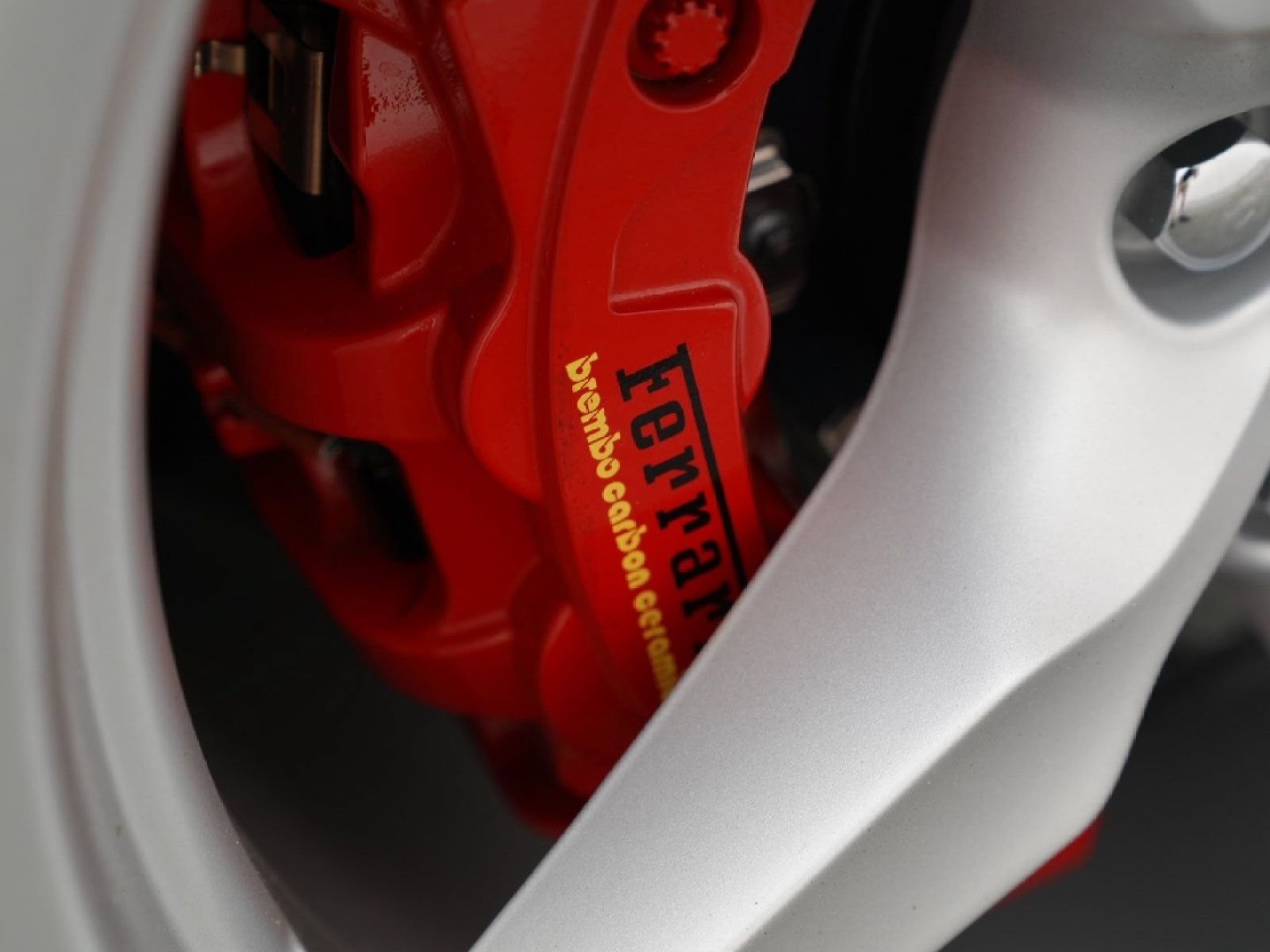 Used 2018 Ferrari 488 Spider RWD image 46