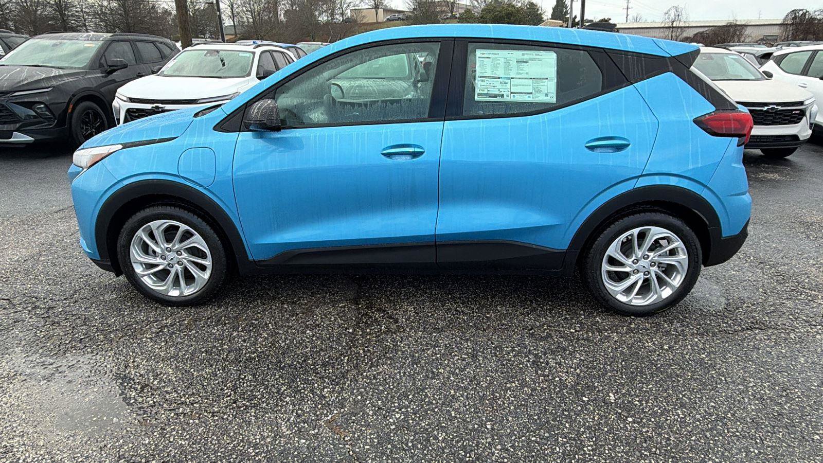 New 2027 Chevrolet Bolt LT w/ Comfort Package FWD image 8