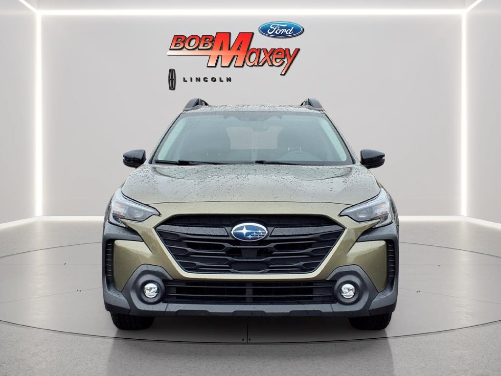 Used 2025 Subaru Outback Onyx Edition AWD/4WD image 2