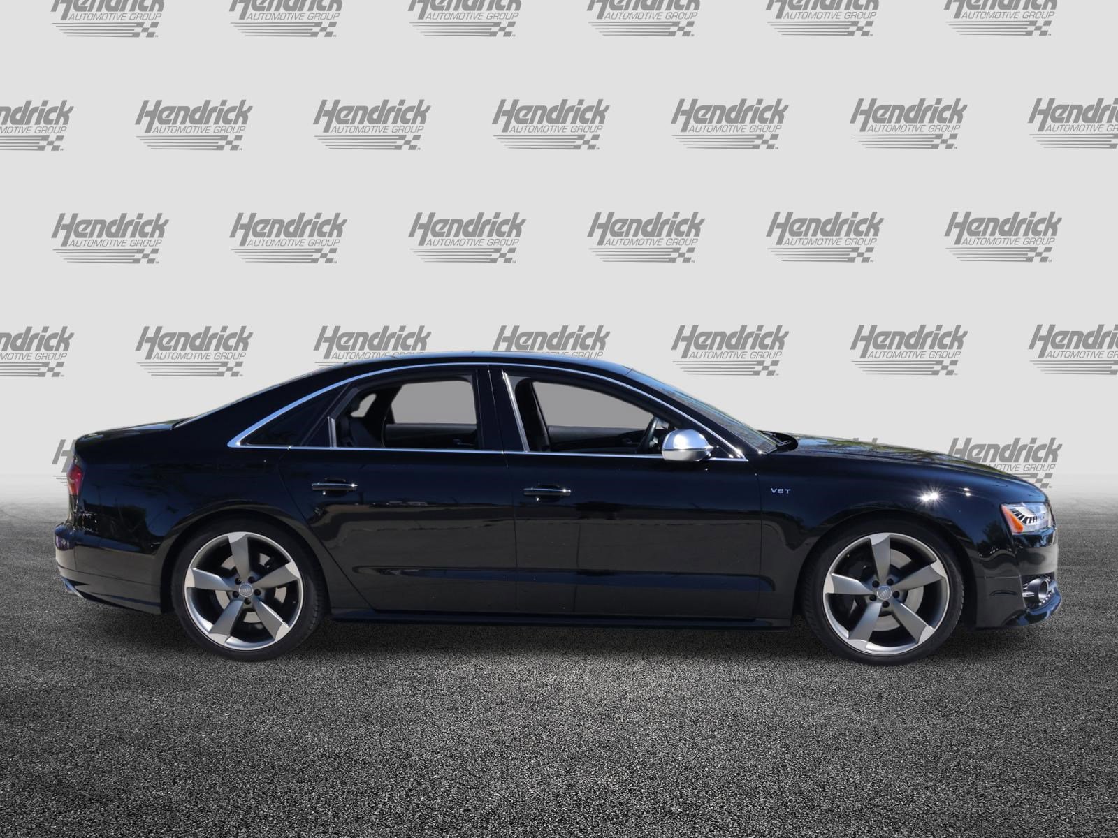 Used 2016 Audi S8 image 10