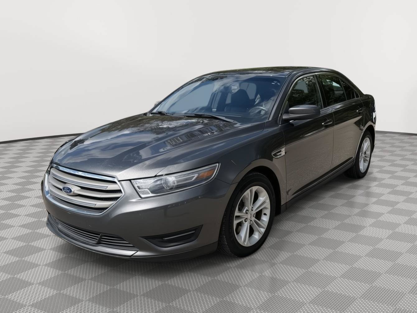 Used 2015 Ford Taurus SEL AWD/4WD image 3