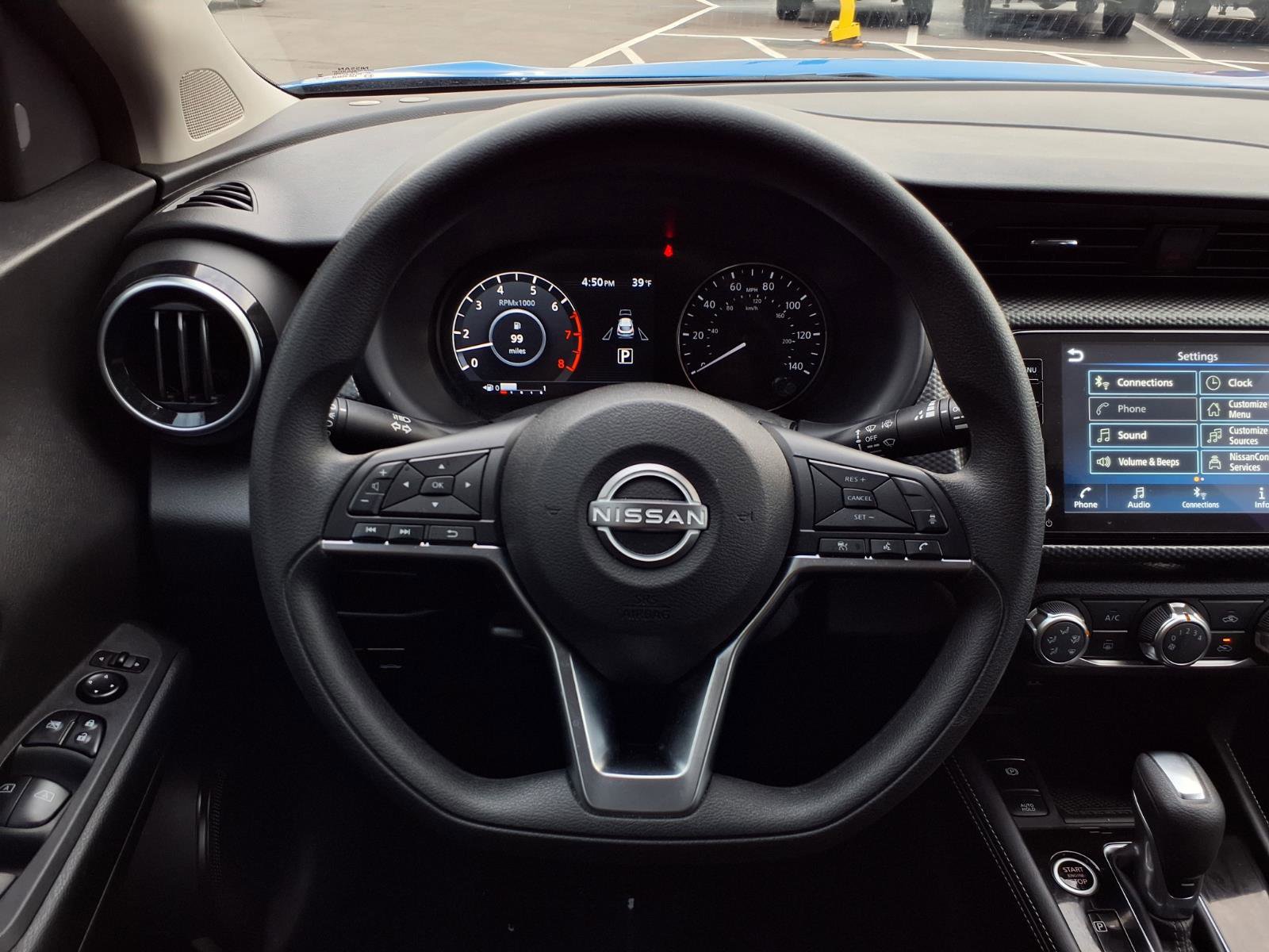 Used 2024 Nissan Kicks SV image 14