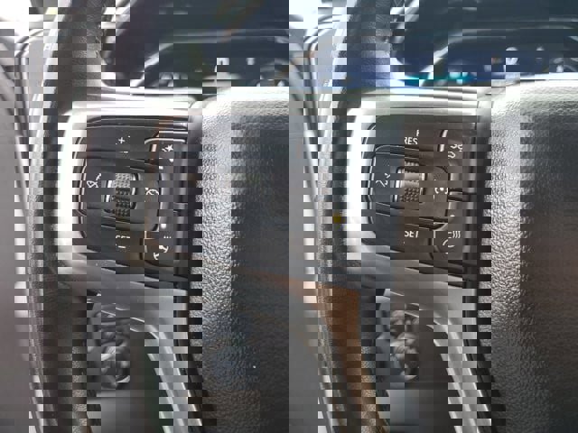 Used 2025 Chevrolet Silverado 1500 LT image 29