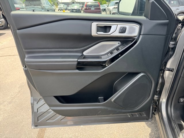 Used 2023 Ford Explorer ST w/ Equipment Group 401A AWD/4WD image 22