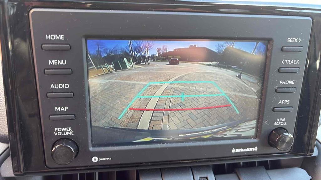 Used 2020 Toyota RAV4 XLE Premium image 13