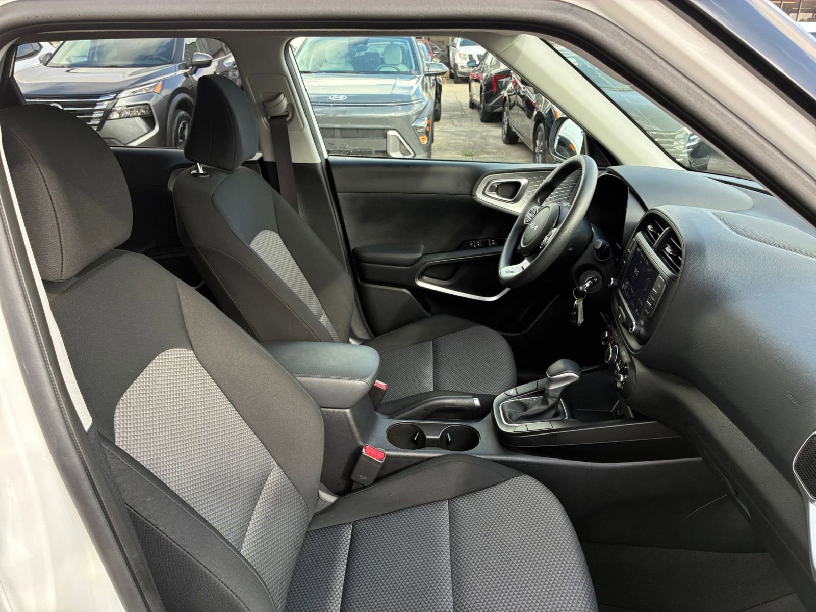 Used 2025 Kia Soul LX w/ LX Technology Package image 29