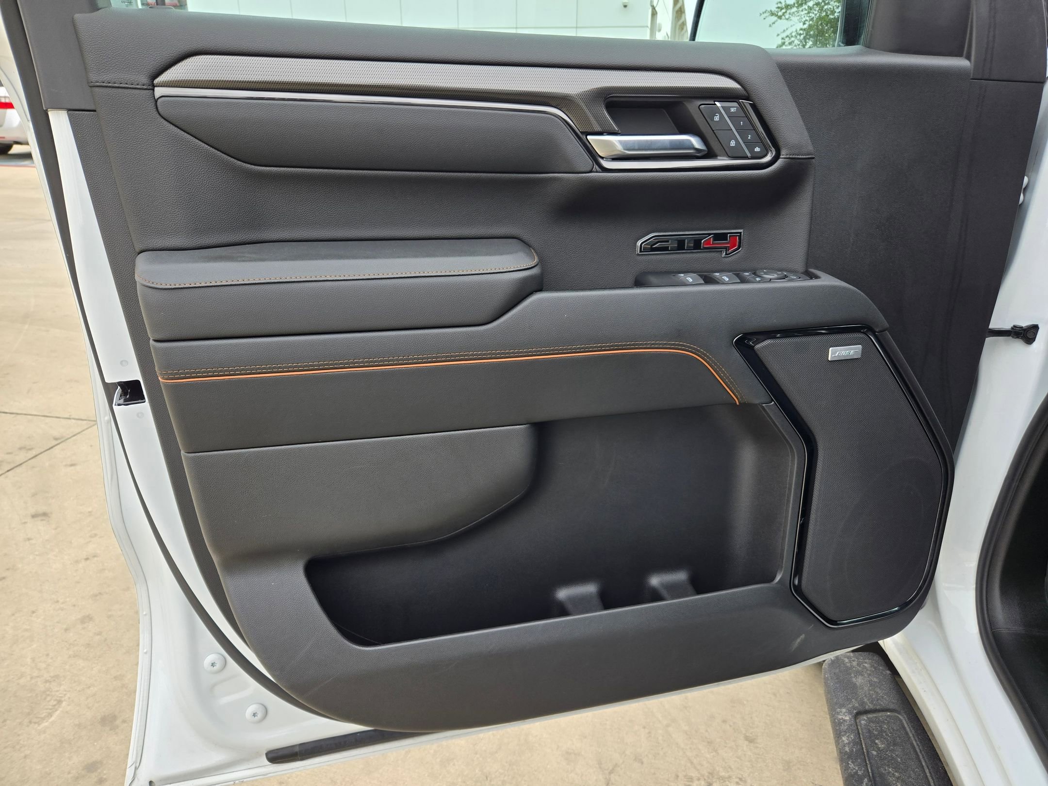 Certified 2023 GMC Sierra 1500 AT4 w/ Technology Package AWD/4WD image 19