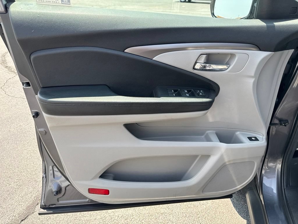 Used 2021 Honda Pilot EX image 29