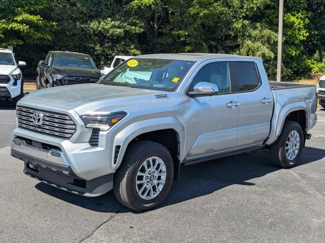 Used 2025 Toyota Tacoma Limited AWD/4WD image 3