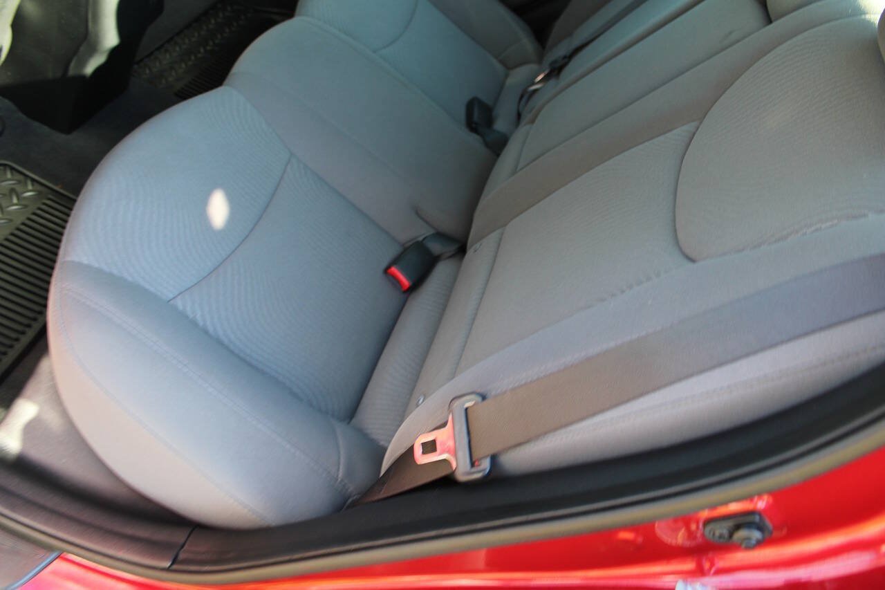 Used 2015 Hyundai Elantra SE FWD image 31
