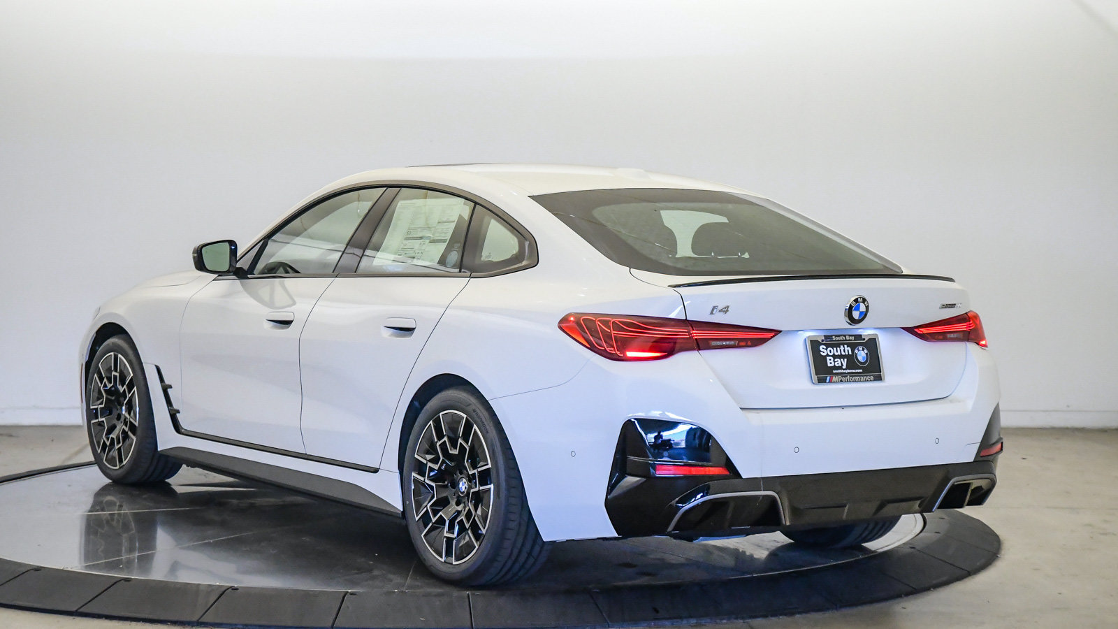 New 2026 BMW i4 eDrive40 w/ M Sport Package RWD image 2