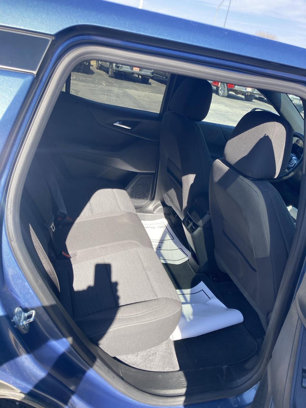 Used 2025 Chevrolet Equinox LT FWD image 24