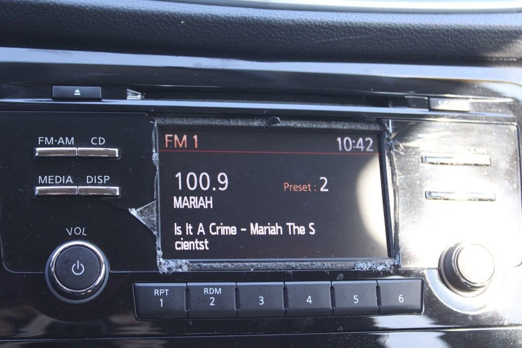 Used 2015 Nissan Rogue S image 30