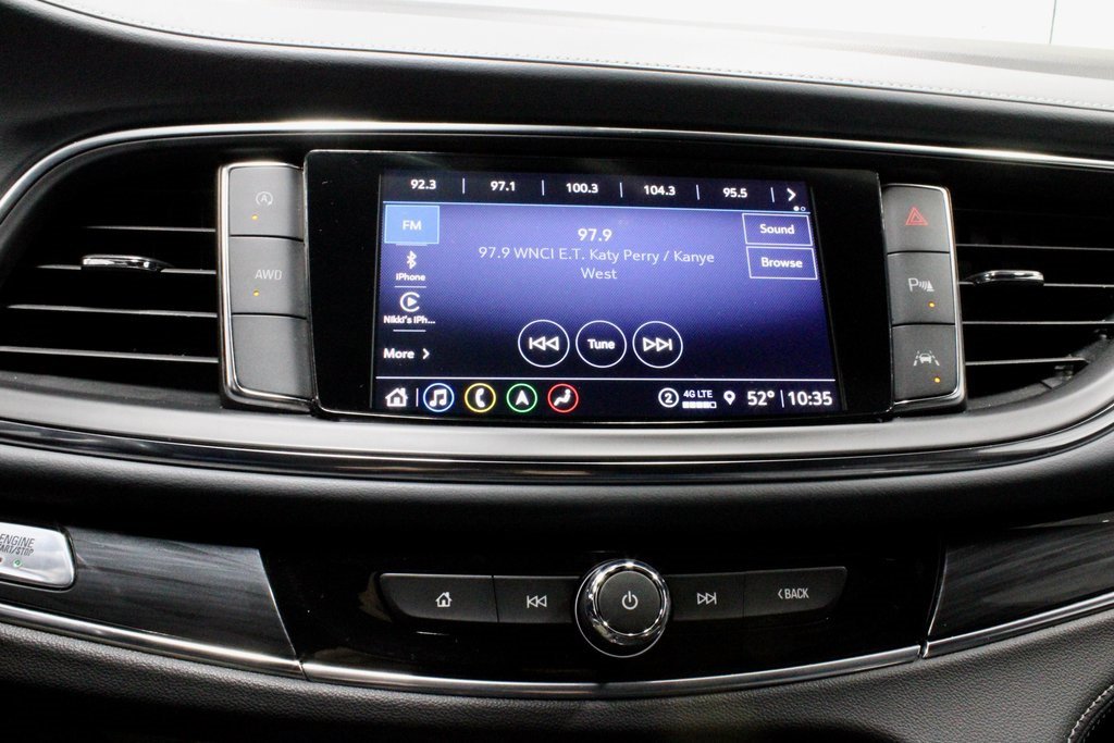 Used 2024 Buick Enclave Premium image 3