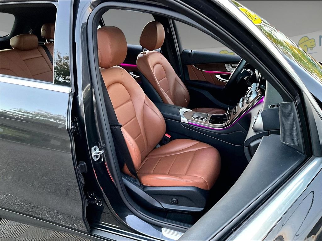 Used 2021 Mercedes-Benz GLC 300 4MATIC image 11