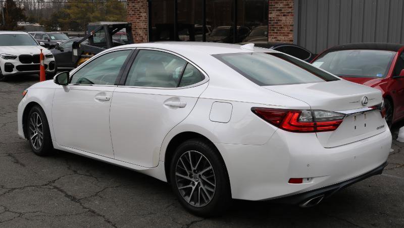 Used 2018 Lexus ES 350 w/ Luxury Package w/Wood Trim image 6