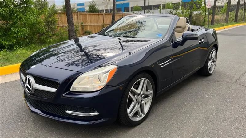 Used 2014 Mercedes-Benz SLK 250 image 44