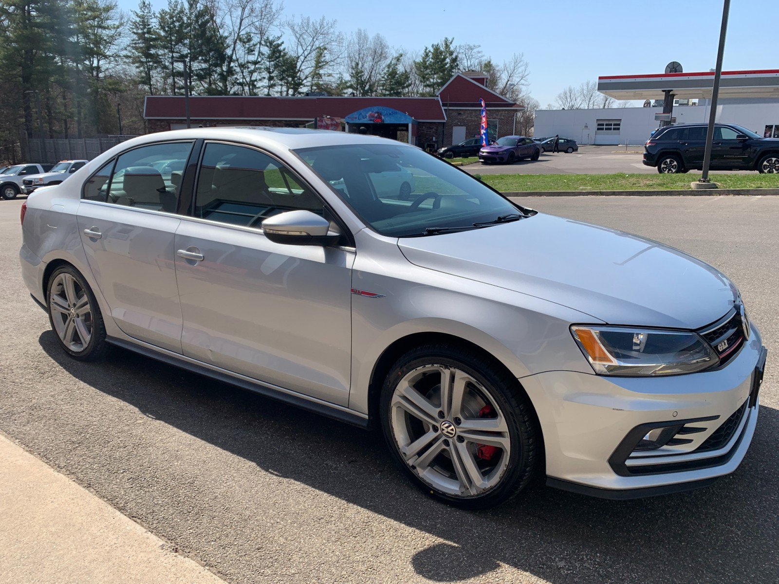 Used 2016 Volkswagen Jetta GLI SE FWD image 3