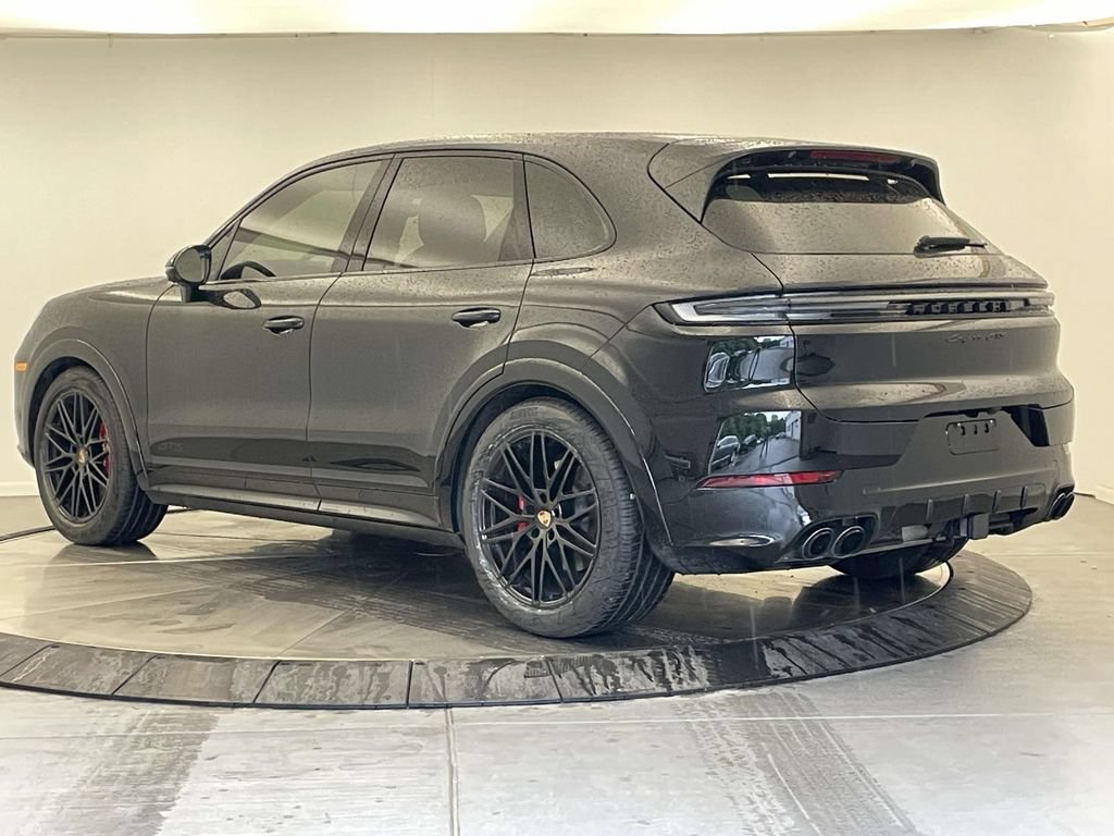 Certified 2025 Porsche Cayenne GTS AWD/4WD image 3