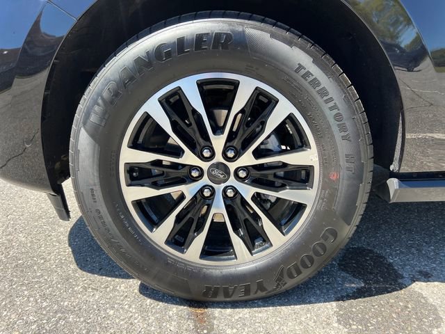Used 2025 Ford Expedition Max Platinum AWD/4WD image 16